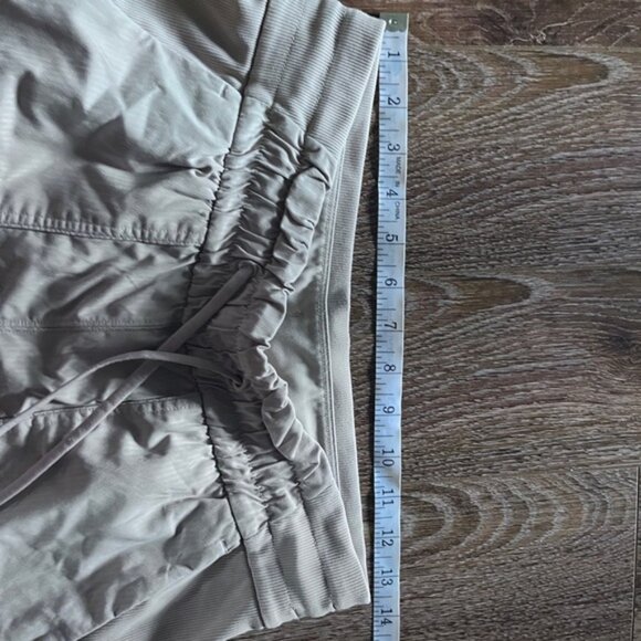 2020-Lululemon Beyond the Studio JoggerLight Sage size 6 - Picture 8 of 11